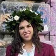 Studentessa laureata in lingue per aiuto compiti